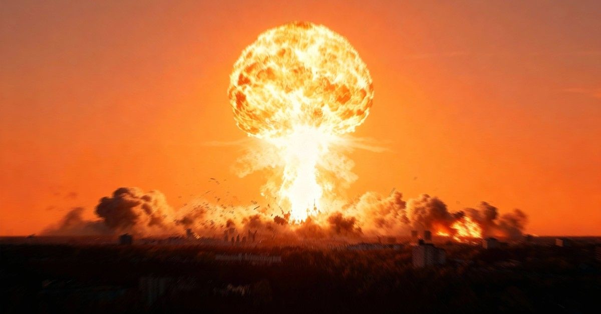 Nuclear explosion mushroom cloud over a city in the VR lesson.